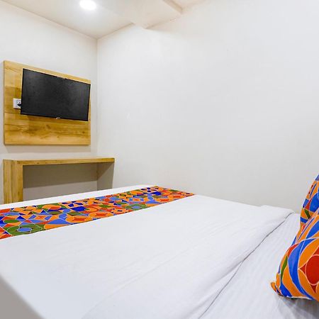 Fabexpress Baghdad Palace Hotel Mumbai  Buitenkant foto