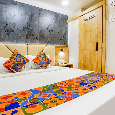 Fabexpress Baghdad Palace Hotel Mumbai  Buitenkant foto